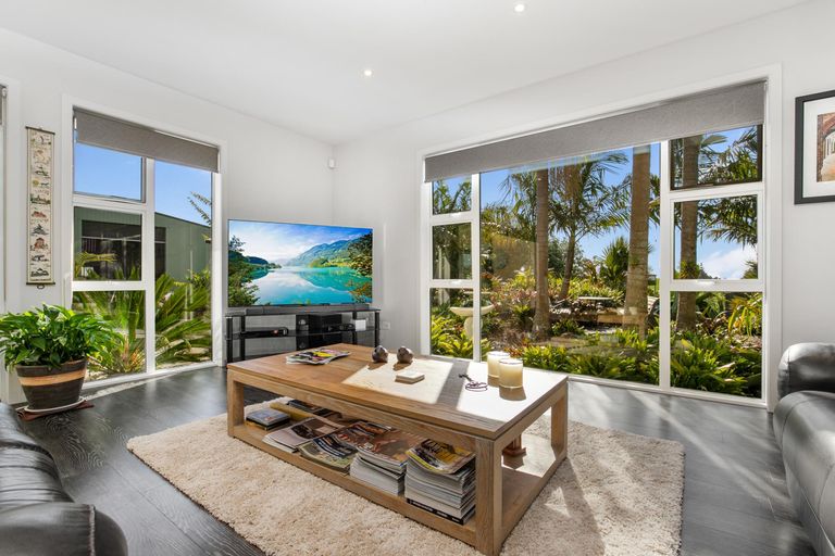 Photo of property in 129 Ostrich Farm Road, Pukekohe, 2676