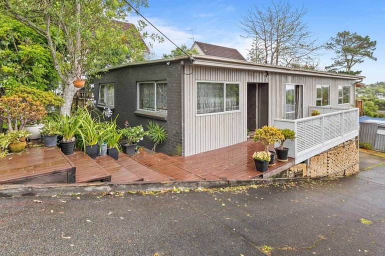 Photo of property in 1/103 Carlisle Road, Torbay, Auckland, 0632