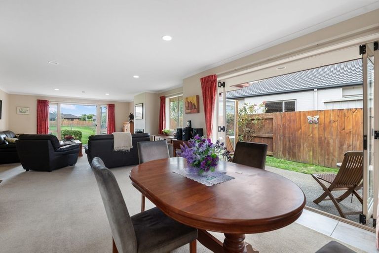Photo of property in 32 Tuihana Drive, Papamoa Beach, Papamoa, 3118