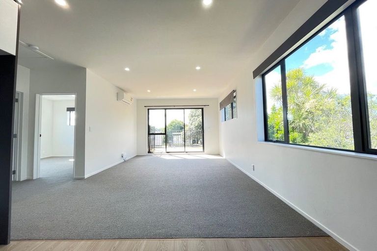 Photo of property in 3/13 Blockhouse Bay Road, Avondale, Auckland, 1026
