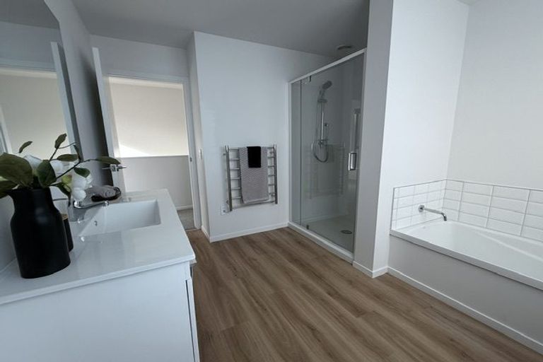 Photo of property in 4b Bathurst Street, Silverstream, Upper Hutt, 5019