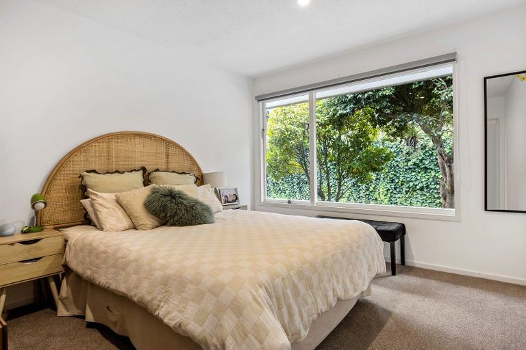 Photo of property in 91 Memorial Avenue, Ilam, Christchurch, 8053
