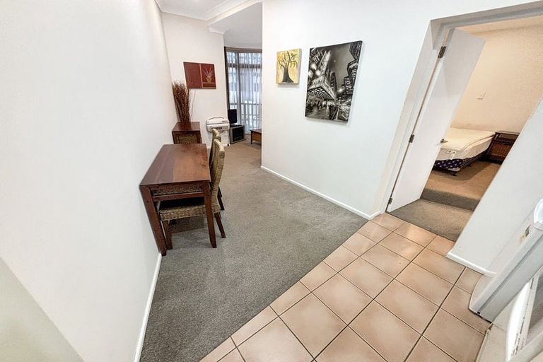 Photo of property in Terrace Garden Apartments, 3c/120 The Terrace, Wellington Central, Wellington, 6011