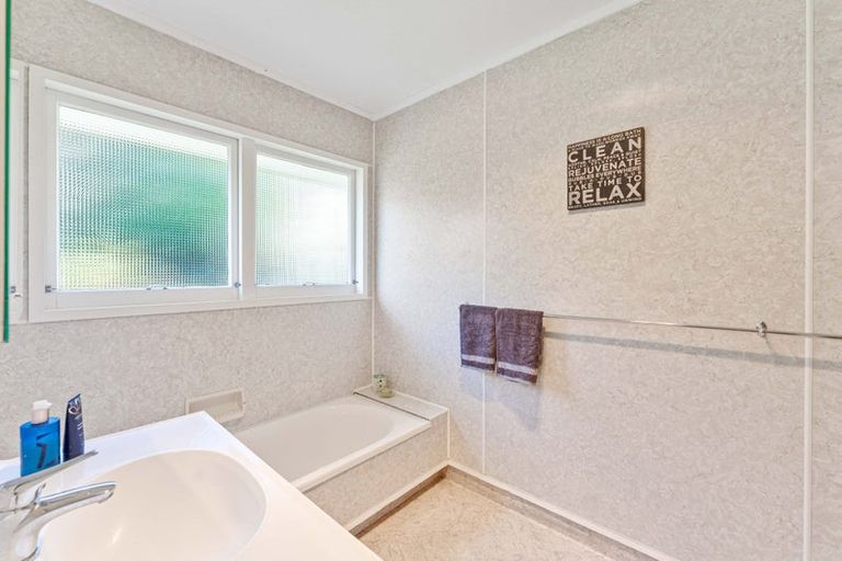 Photo of property in 43 Te Horo Hautere Cross Road, Te Horo, Otaki, 5582