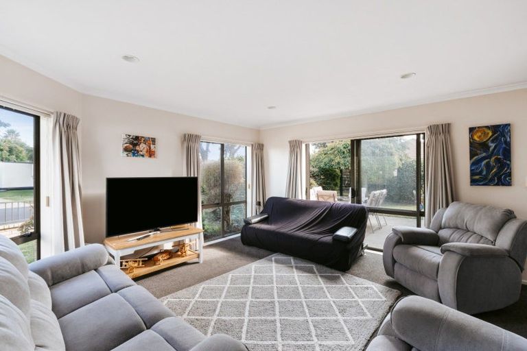 Photo of property in 5 Evansbel Place, Papamoa Beach, Papamoa, 3118