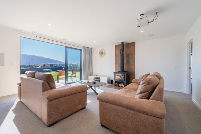 Photo of property in 10 Red Deer Place, Te Anau, 9600