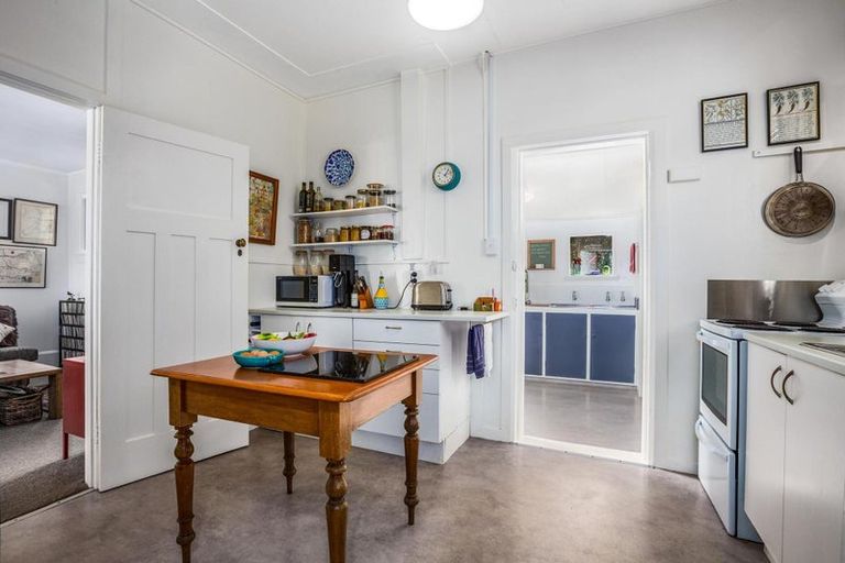 Photo of property in 162 Motuhara Road, Plimmerton, Porirua, 5026