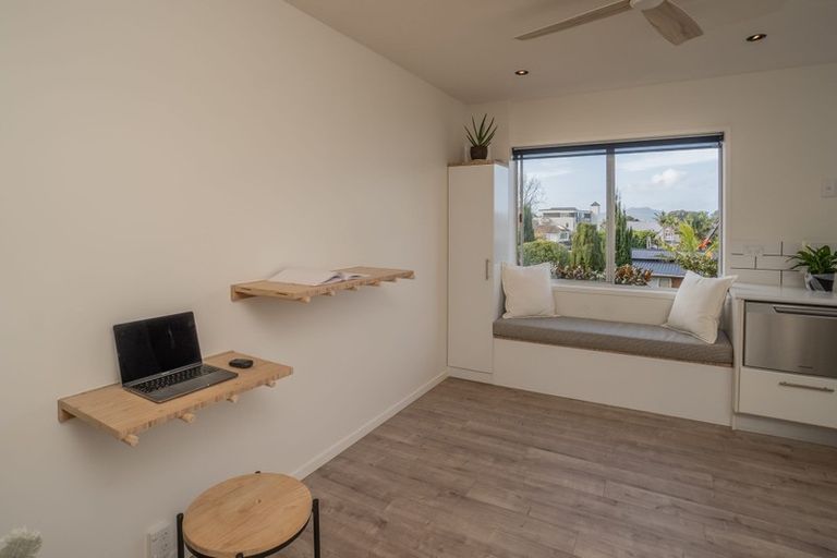 Photo of property in 1/72l Kitchener Road, Milford, Auckland, 0620
