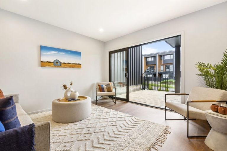 Photo of property in 118 Te Oneroa Way, Long Bay, Auckland, 0630