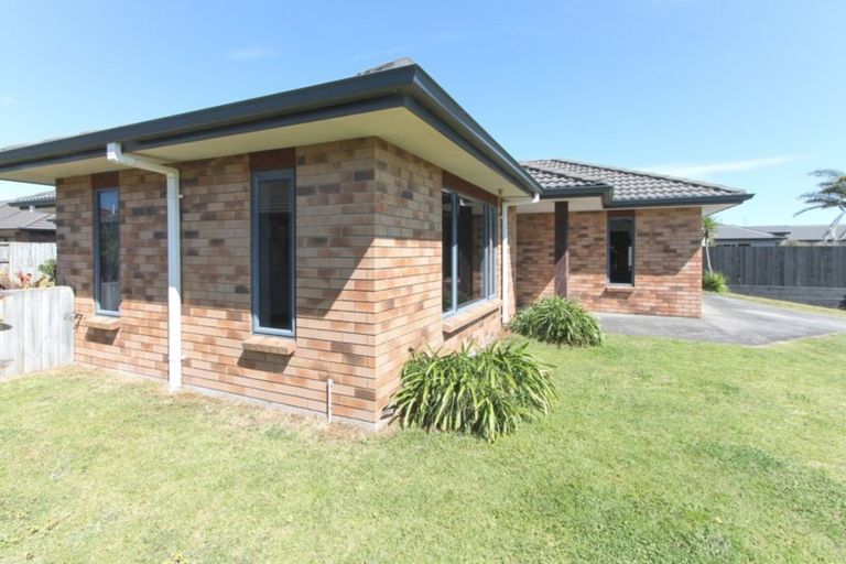 Photo of property in 15 Sarah Place, Papamoa Beach, Papamoa, 3118