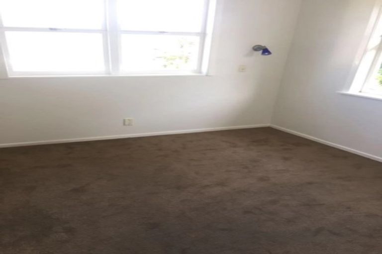 Photo of property in 23 Sheridan Drive, New Lynn, Auckland, 0600