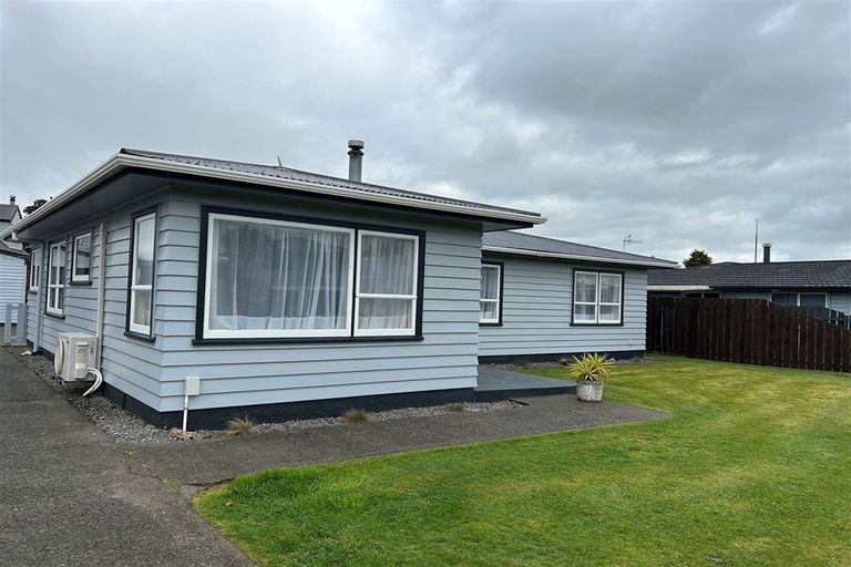 Photo of property in 72 Kennedy Drive, Levin, 5510