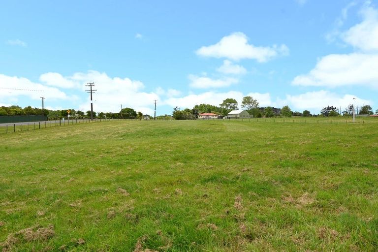 Photo of property in 867 Kahikatea Flat Road, Waitoki, Kaukapakapa, 0871