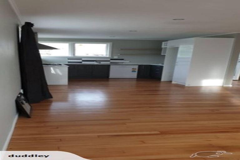 Photo of property in 11 Kambalda Street, Mangere Bridge, Auckland, 2022