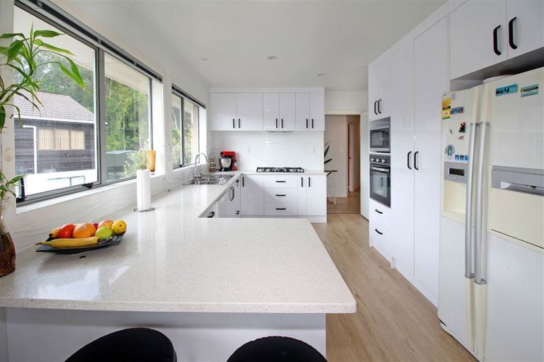 Photo of property in 107 Grande Vue Road, Hillpark, Auckland, 2102