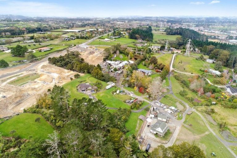 Photo of property in 103 Oraha Road, Kumeu, 0892