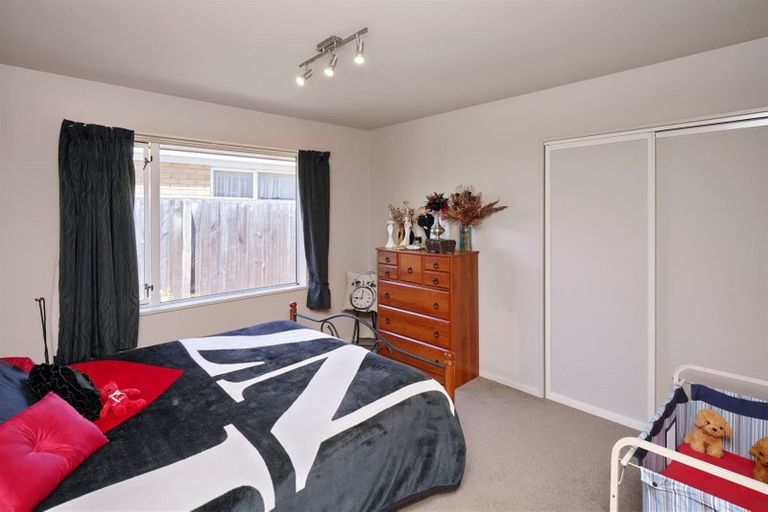 Photo of property in 34 Shenley Drive, Belfast, Christchurch, 8051