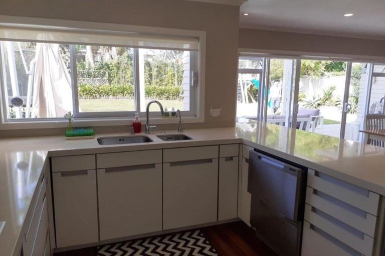 Photo of property in 5 Walter Street, Hauraki, Auckland, 0622