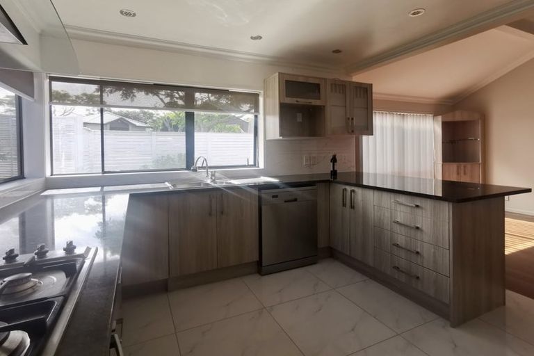 Photo of property in 1/4 Dromora Close, Dannemora, Auckland, 2016