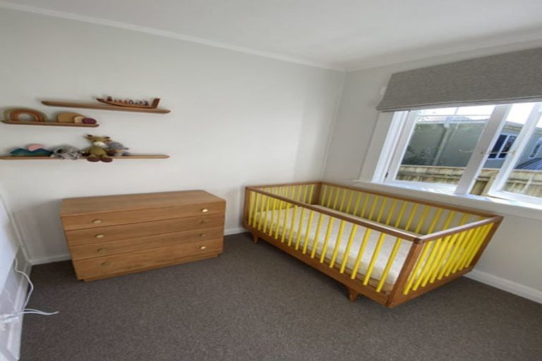 Photo of property in 35 Bayview Road, Paremata, Porirua, 5024