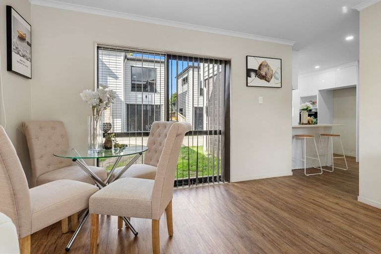 Photo of property in 102b Fitzroy Street, Papatoetoe, Auckland, 2104