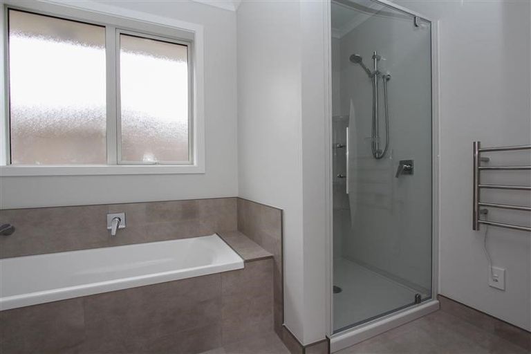 Photo of property in 238 Dixon Road, Fitzroy, Hamilton, 3206