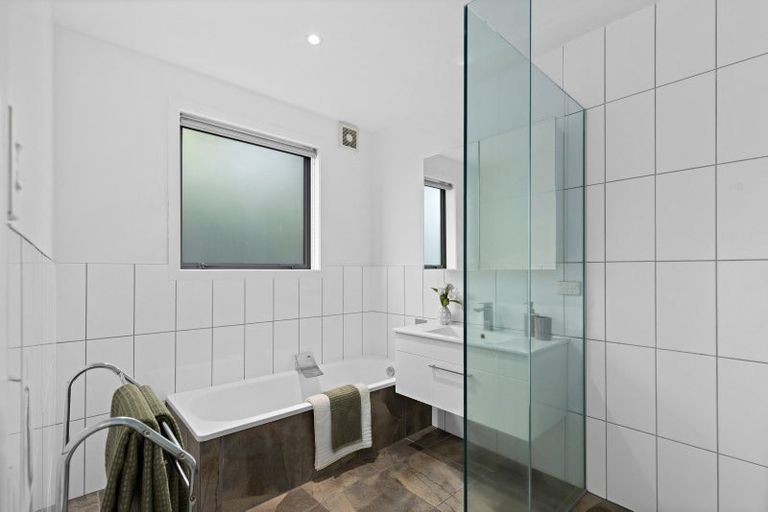 Photo of property in 9 Arohia Place, Snells Beach, 0920