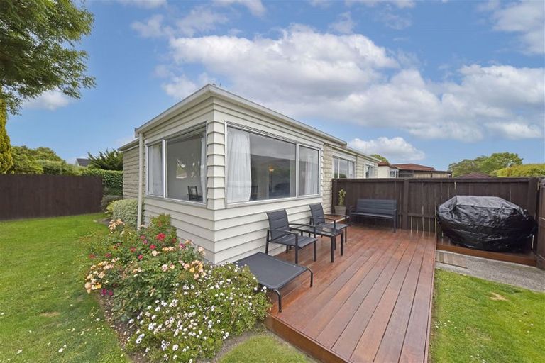 Photo of property in 1/20 Heaphy Place, Casebrook, Christchurch, 8051