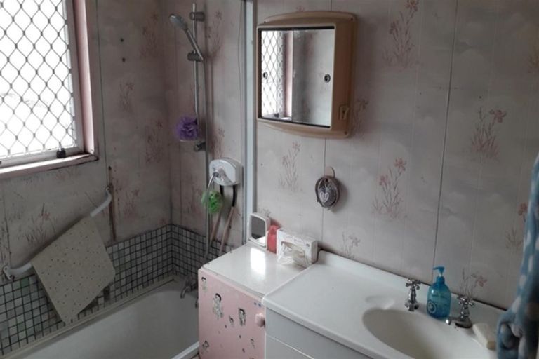 Photo of property in 2/3 Fir Tree Lane, Aranui, Christchurch, 8061