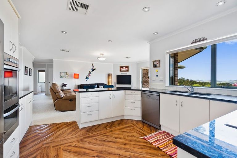 Photo of property in 126 Kohinui Road, Parua Bay, Onerahi, 0192