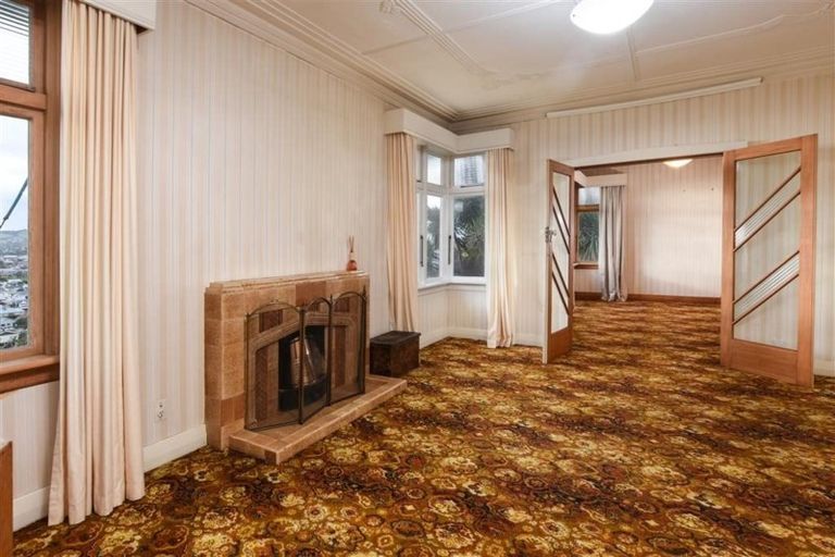 Photo of property in 36 Easther Crescent, Kew, Dunedin, 9012