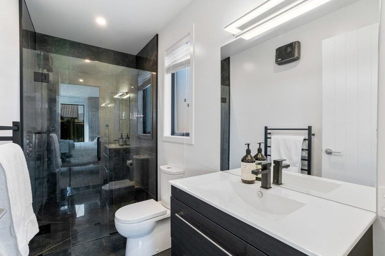 Photo of property in 7 Tahi Street, Albert Town, Wanaka, 9305