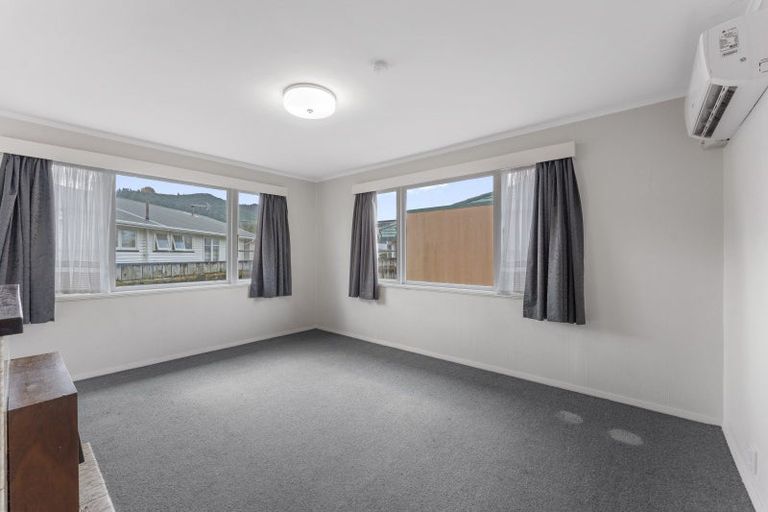 Photo of property in 20 Oxford Crescent, Ebdentown, Upper Hutt, 5018