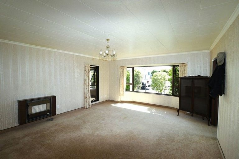 Photo of property in 12 Warwick Place, Springvale, Whanganui, 4501