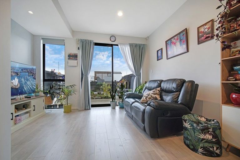 Photo of property in 45 Te Aparangi Road, Papakura, 2110