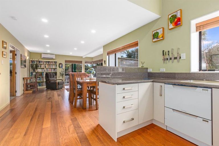 Photo of property in 44 Discovery Drive, Whitby, Porirua, 5024