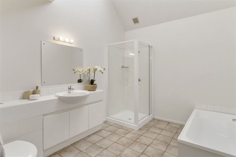 Photo of property in 2/110 Nayland Street, Sumner, Christchurch, 8081