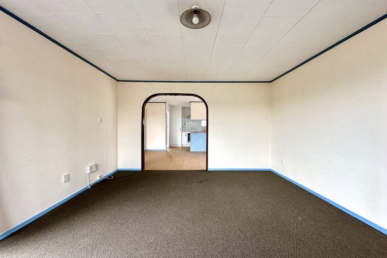 Photo of property in 1/14 Dalmatia Place, Henderson, Auckland, 0612