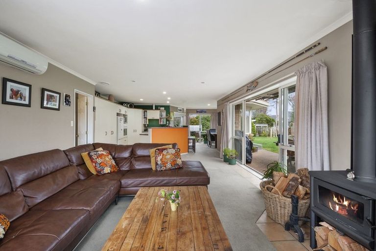 Photo of property in 8 Antonia Place, Kinloch, Taupo, 3377
