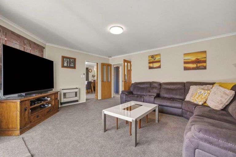 Photo of property in 11 Alpine Grove, Kelvin Grove, Palmerston North, 4414