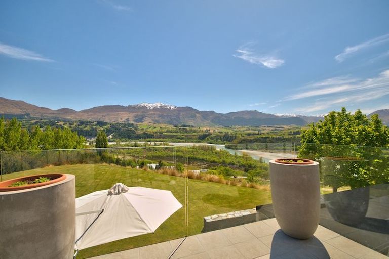 Photo of property in 16 Beechwood Lane, Lower Shotover, Queenstown, 9371