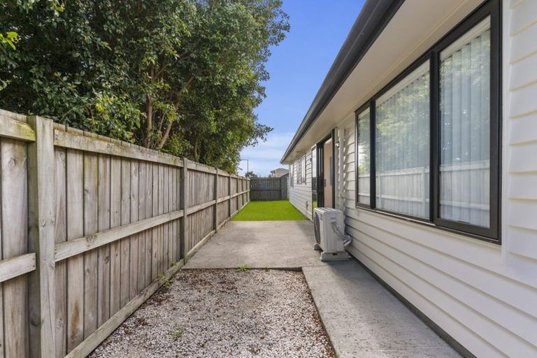 Photo of property in 12 Peerless Avenue, Takanini, 2112