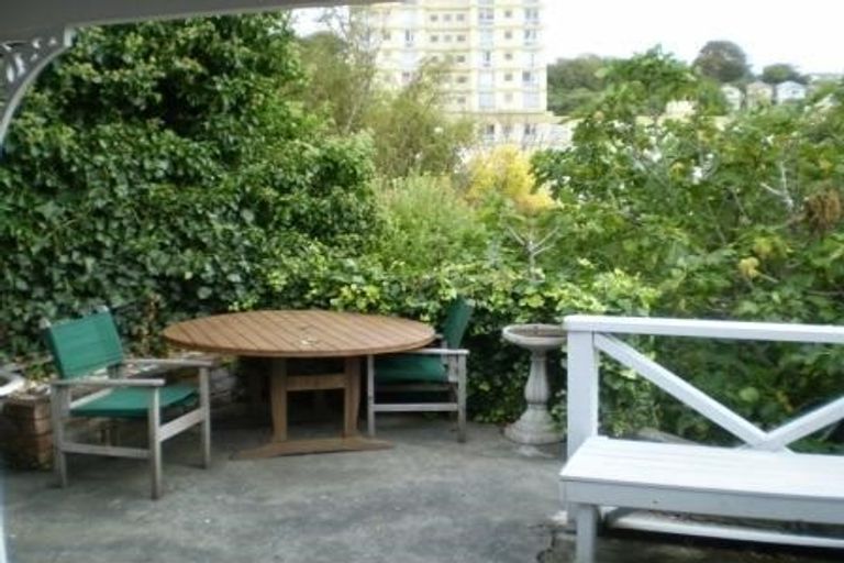 Photo of property in 30 Thompson Street, Mount Cook, Wellington, 6011