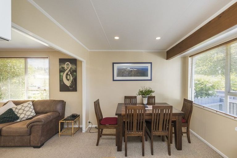 Photo of property in 129 Apollo Parade, Milson, Palmerston North, 4414