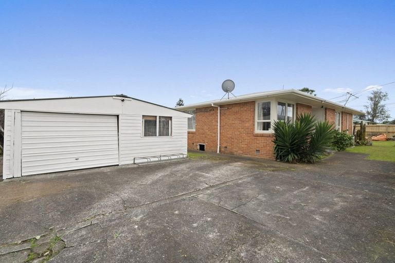 Photo of property in 1/2 Kowhai Avenue, Mangere Bridge, Auckland, 2022
