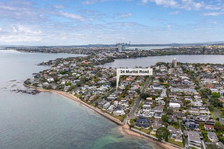 Photo of property in 24 Muritai Road, Milford, Auckland, 0620
