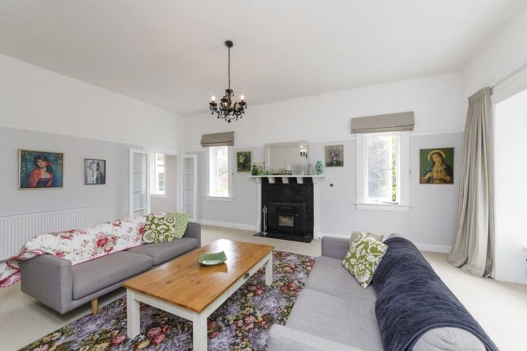 Photo of property in 31 Wanganui Road, Marton, 4710