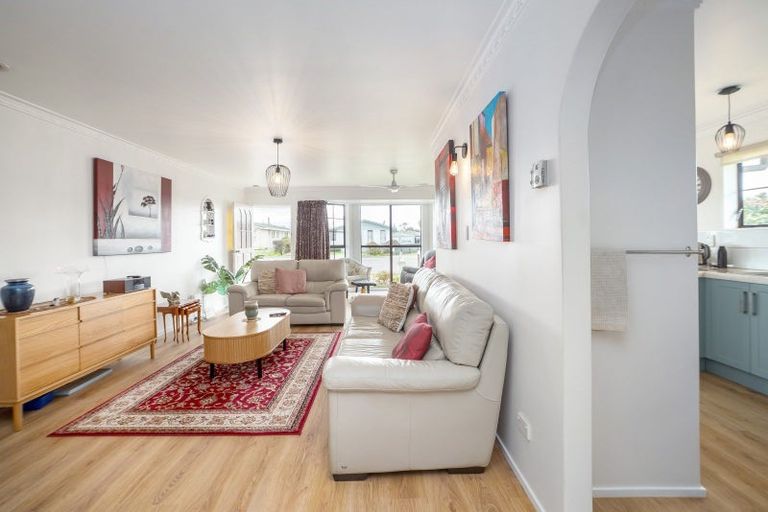 Photo of property in 32 Lowes Place, Solway, Masterton, 5810