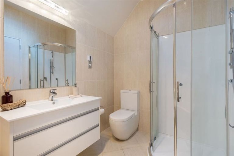 Photo of property in The Rise, 22 Hatfield Place, Albany Heights, Auckland, 0632