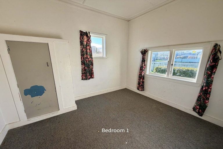Photo of property in 12 Christian Street, Dannevirke, 4930